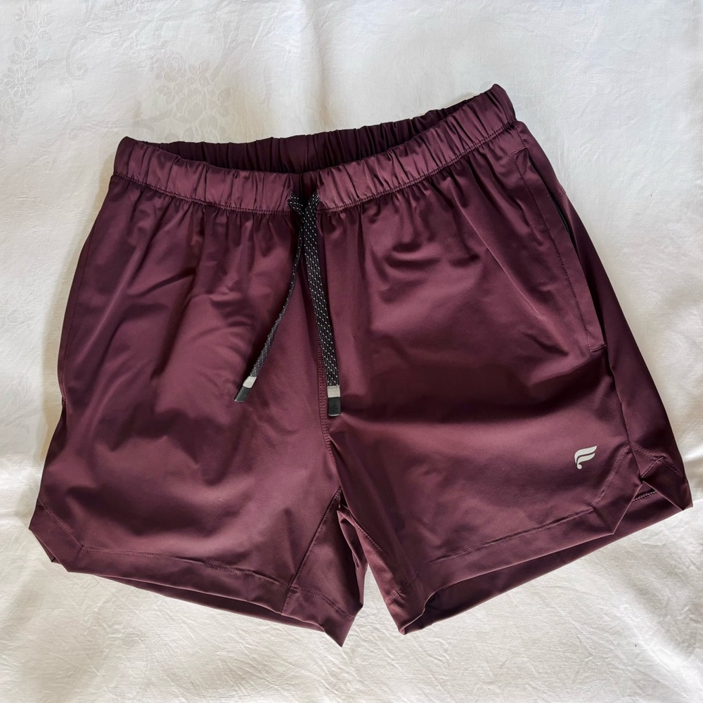 Fabletics Men’s Oxblood The One Short 5” Unlined